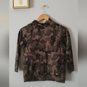 Hoodie Boys Camo Xersion  Size  Small (8) New Canguro Pocket  Warm
